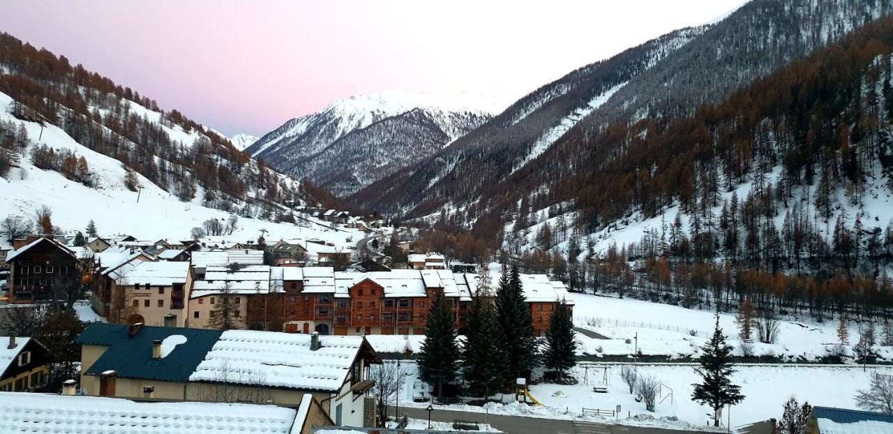 Le Studio Du Queyras Avec Vue Sur La Montagne Abriès Buitenkant foto