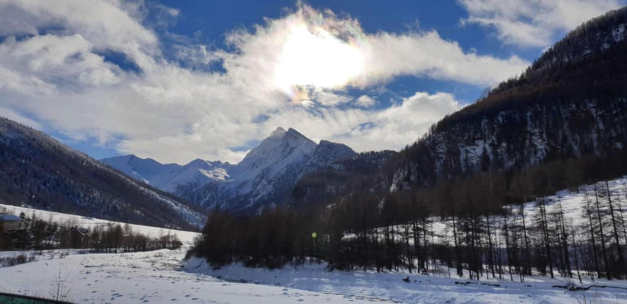 Le Studio Du Queyras Avec Vue Sur La Montagne Abriès Buitenkant foto